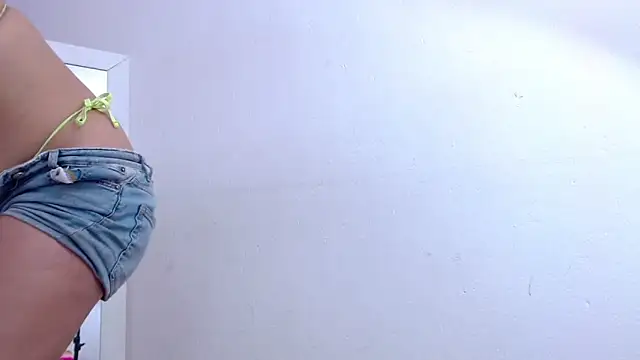 KYOO LENOXX online show from March 2025 11:01:02 AM