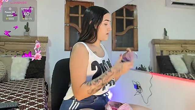 oriana faddila online show from April 2026 03:24:01 AM