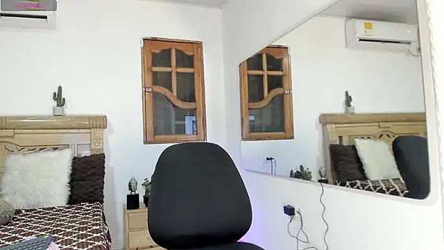 oriana faddila online show from March 2026 03:23:01 AM