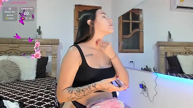 oriana faddila online show from April 2026 03:10:02 AM