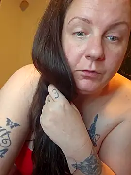 Snapshot of PeakabumPromo chatting on April 2026 11:21:01 PM PeakabumPromo online show from April 2026 11:21:01 PM