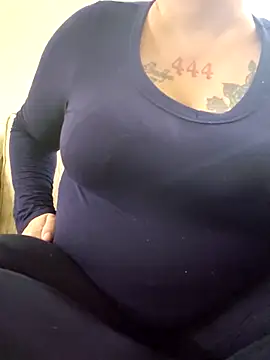 Snapshot of PeakabumPromo chatting on October 2025 01:59:01 AM PeakabumPromo online show from October 2025 01:59:01 AM