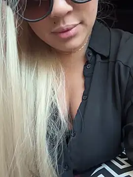 Snapshot of VioletaBoomve chatting on December 2024 04:35:02 PM VioletaBoomve online show from December 2024 04:35:02 PM