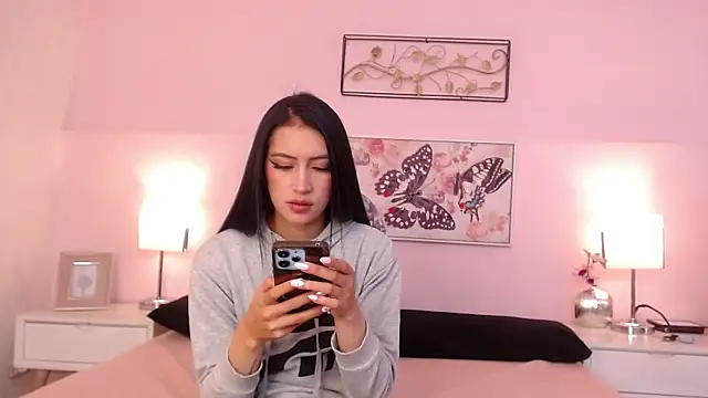 Snapshot of sara17_ chatting on October 2025 01:41:02 AM sara17 online show from October 2025 01:41:02 AM
