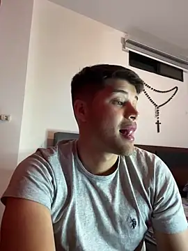 Snapshot of emiliano177 chatting on December 2024 04:18:01 AM emiliano177 online show from December 2024 04:18:01 AM