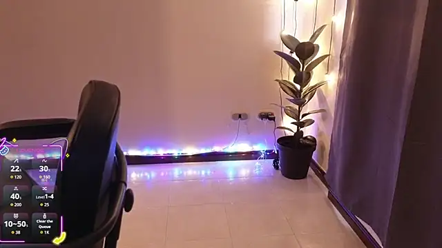 Lia madame online show from December 2025 01:10:02 PM