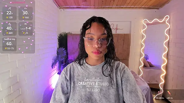 Snapshot of penelope_tay1 chatting on November 2025 03:44:01 AM penelope tay1 online show from November 2025 03:44:01 AM