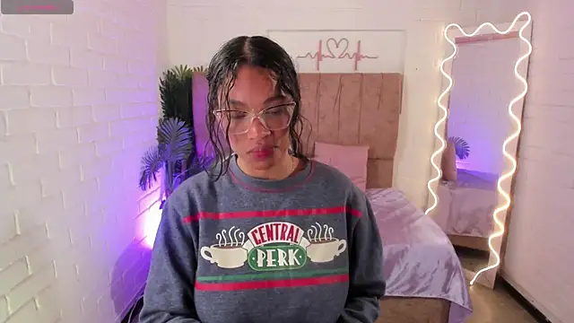 Snapshot of penelope_tay1 chatting on November 2025 03:33:02 AM penelope tay1 online show from November 2025 03:33:02 AM