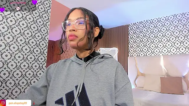 Snapshot of penelope_tay1 chatting on February 2026 03:24:01 AM penelope tay1 online show from February 2026 03:24:01 AM