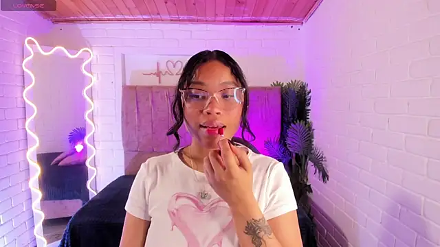 penelope tay1 online show from October 2025 03:30:02 AM