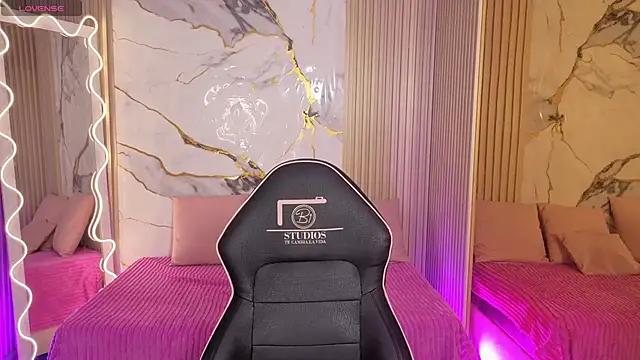 Snapshot of penelope_tay1 chatting on April 2026 03:29:02 AM penelope tay1 online show from April 2026 03:29:02 AM