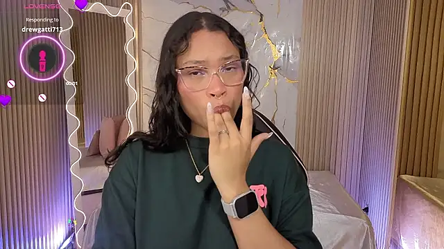 Snapshot of penelope_tay1 chatting on March 2026 03:13:02 AM penelope tay1 online show from March 2026 03:13:02 AM