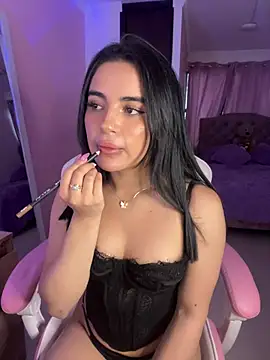 Emily-14 online show from May 2026 09:09:01 PM