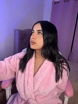 Emily-14 online show from November 2025 09:36:02 AM