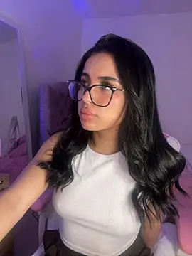 Emily-14 online show from April 2026 02:30:02 AM