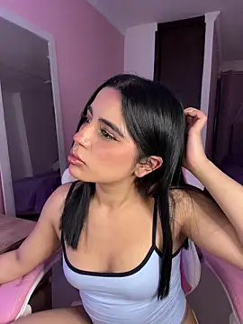 Emily-14 online show from May 2026 04:30:01 AM
