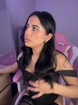 Emily-14 online show from April 2026 03:46:02 AM