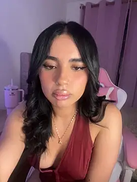 Emily-14 online show from November 2025 05:33:02 AM