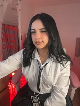Snapshot of Emily-14 chatting on October 2025 04:01:01 AM Emily-14 online show from October 2025 04:01:01 AM
