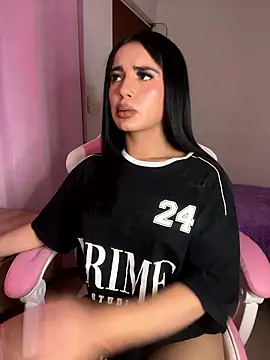 Emily-14 online show from January 2026 06:53:02 AM