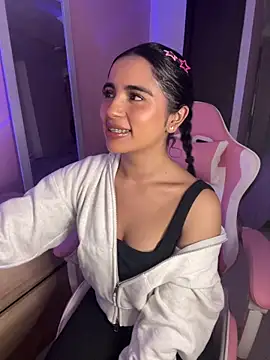 Emily-14 online show from May 2026 03:48:02 AM