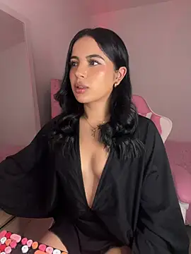 Emily-14 online show from March 2026 02:35:01 AM