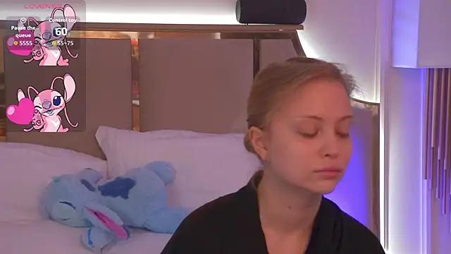 DorisHell online show from November 2025 03:21:02 AM