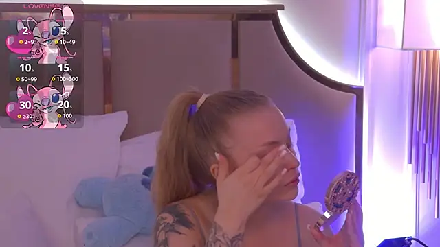 DorisHell online show from November 2025 03:10:01 AM