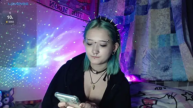 Snapshot of Milten-Trish chatting on October 2025 06:34:01 PM Milten-Trish online show from October 2025 06:34:01 PM