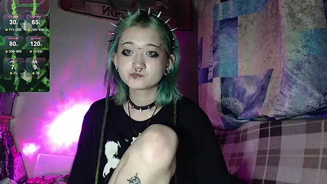 Snapshot of Milten-Trish chatting on September 2025 05:05:01 PM Milten-Trish online show from September 2025 05:05:01 PM