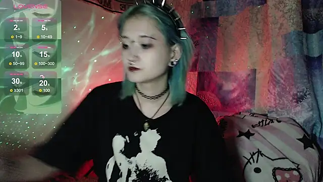 Snapshot of Milten-Trish chatting on October 2025 10:44:02 PM Milten-Trish online show from October 2025 10:44:02 PM