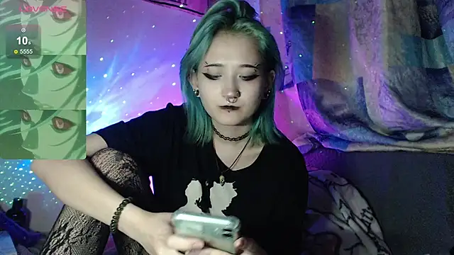 Snapshot of Milten-Trish chatting on October 2025 09:05:02 PM Milten-Trish online show from October 2025 09:05:02 PM