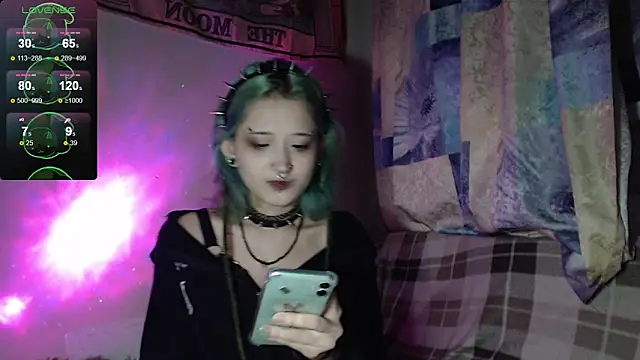 Snapshot of Milten-Trish chatting on September 2025 06:30:01 PM Milten-Trish online show from September 2025 06:30:01 PM