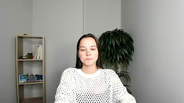 Snapshot of FalineDowlen chatting on November 2025 04:06:02 AM FalineDowlen online show from November 2025 04:06:02 AM