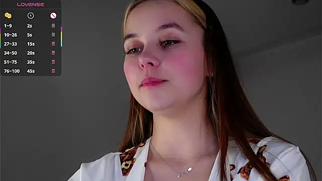 Snapshot of FalineDowlen chatting on February 2025 01:24:02 AM FalineDowlen online show from February 2025 01:24:02 AM