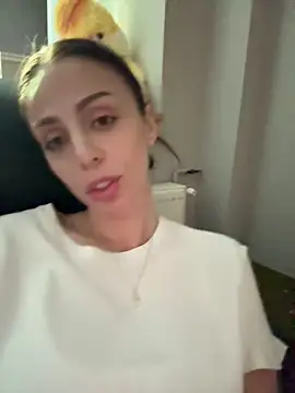 HayleyBlair online show from May 2026 10:57:01 AM