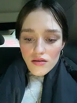 Mia Mia M online show from February 2026 02:39:01 PM