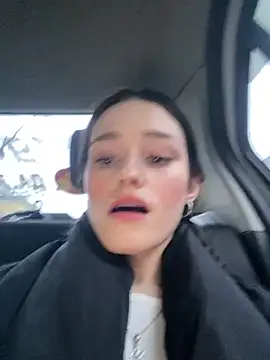 Mia Mia M online show from March 2026 02:24:01 PM