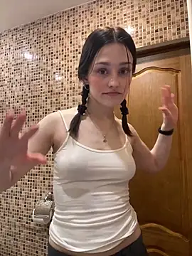 Mia Mia M online show from March 2026 03:00:01 PM