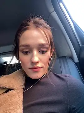 Mia Mia M online show from March 2026 01:26:02 PM