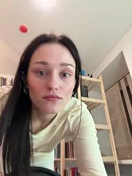 Mia Mia M online show from June 2026 05:10:02 PM