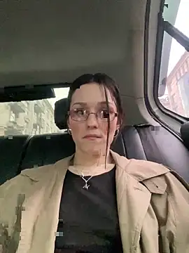 Mia Mia M online show from April 2026 02:45:02 PM