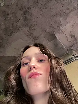 Mia Mia M online show from March 2026 02:18:01 PM