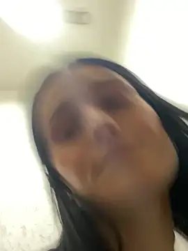 Mia Mia M online show from April 2026 05:30:01 PM