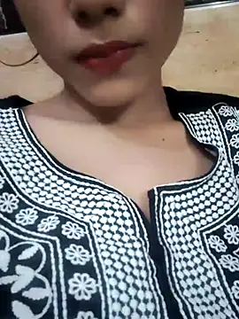 Babby girl08 online show from October 2025 05:12:01 PM