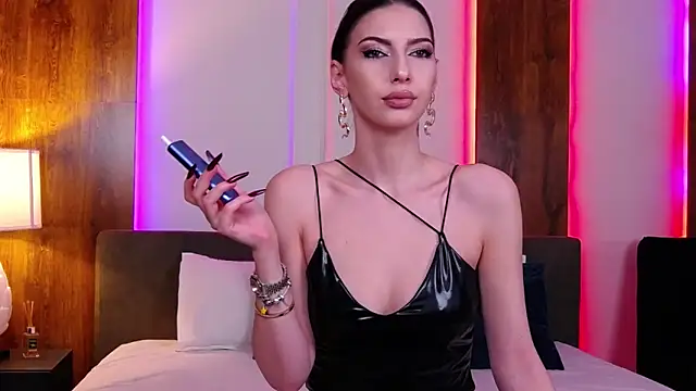 SkylerSpark online show from November 2025 08:02:01 PM