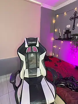 vampy dolll online show from March 2026 11:49:01 AM