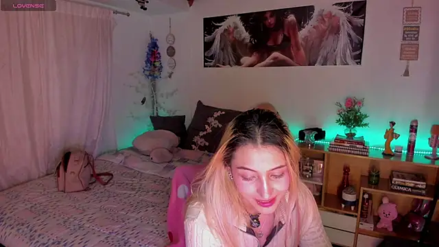 cuteweed420 online show from April 2026 03:07:02 AM