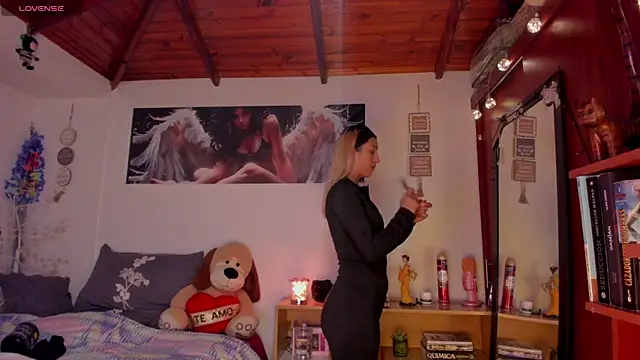 cuteweed420 online show from April 2026 12:35:01 AM