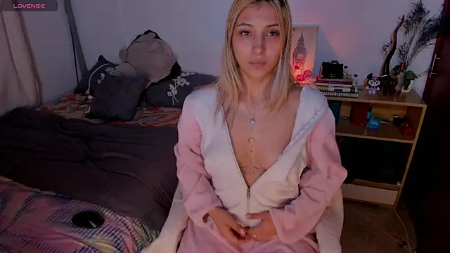 cuteweed420 online show from January 2026 03:10:01 AM